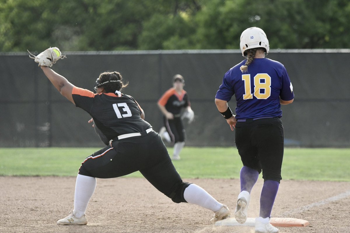 laramiller78's tweet photo. @PCHSAthletics1 @PCSoftball3 https://t.co/PstGPBannG