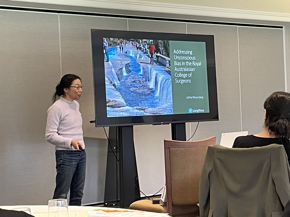 HockeyPeter's tweet photo. Wonderful to have the amazing @LiangRhea talking in person at #FLASH2022. Thank you Rhea for all you’ve done to make healthcare environments better https://t.co/YL55oVEizG