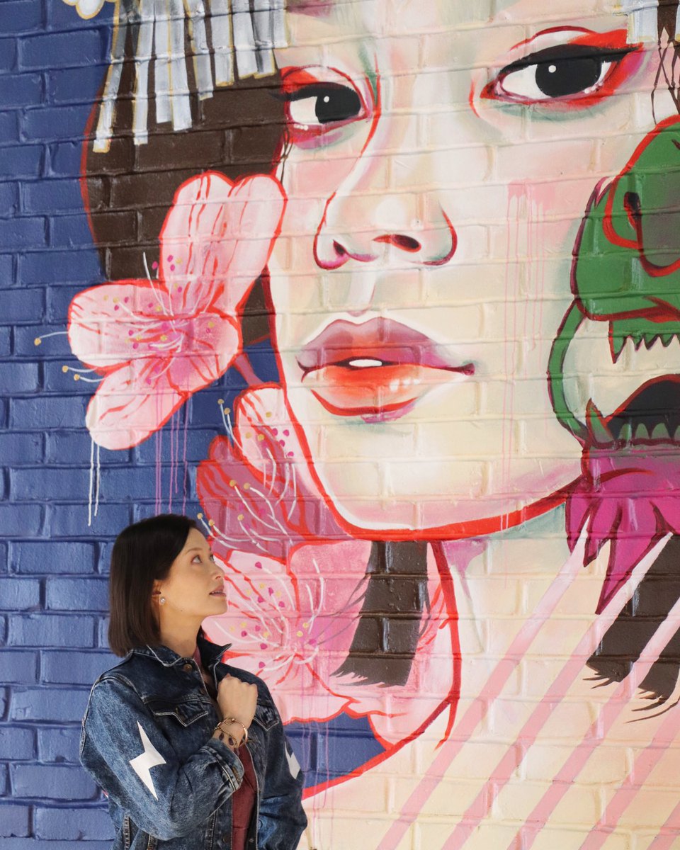 juuriart's tweet photo. With my dear Princess Taema! π You can see this mural at @misostillwater π²
.
#japanesegirl #japaneseculture #taemahime #kabukitheatre #narukami #japanartist #japanesemural #asianartist https://t.co/g6vVhRrLDf