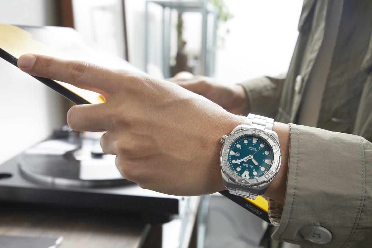 AlbaWatches's tweet photo. To enjoy yourself quietly, you will find your own amusement.
https://t.co/qwPI2BafnO
Model# AG8M17X1
#ALBA #Albawatches #menwatches #lifestyle #watchoftheday #menstyle #mensfashion #GiftForHim #japanstyle #RotatingBezel https://t.co/KlIt1Akaki