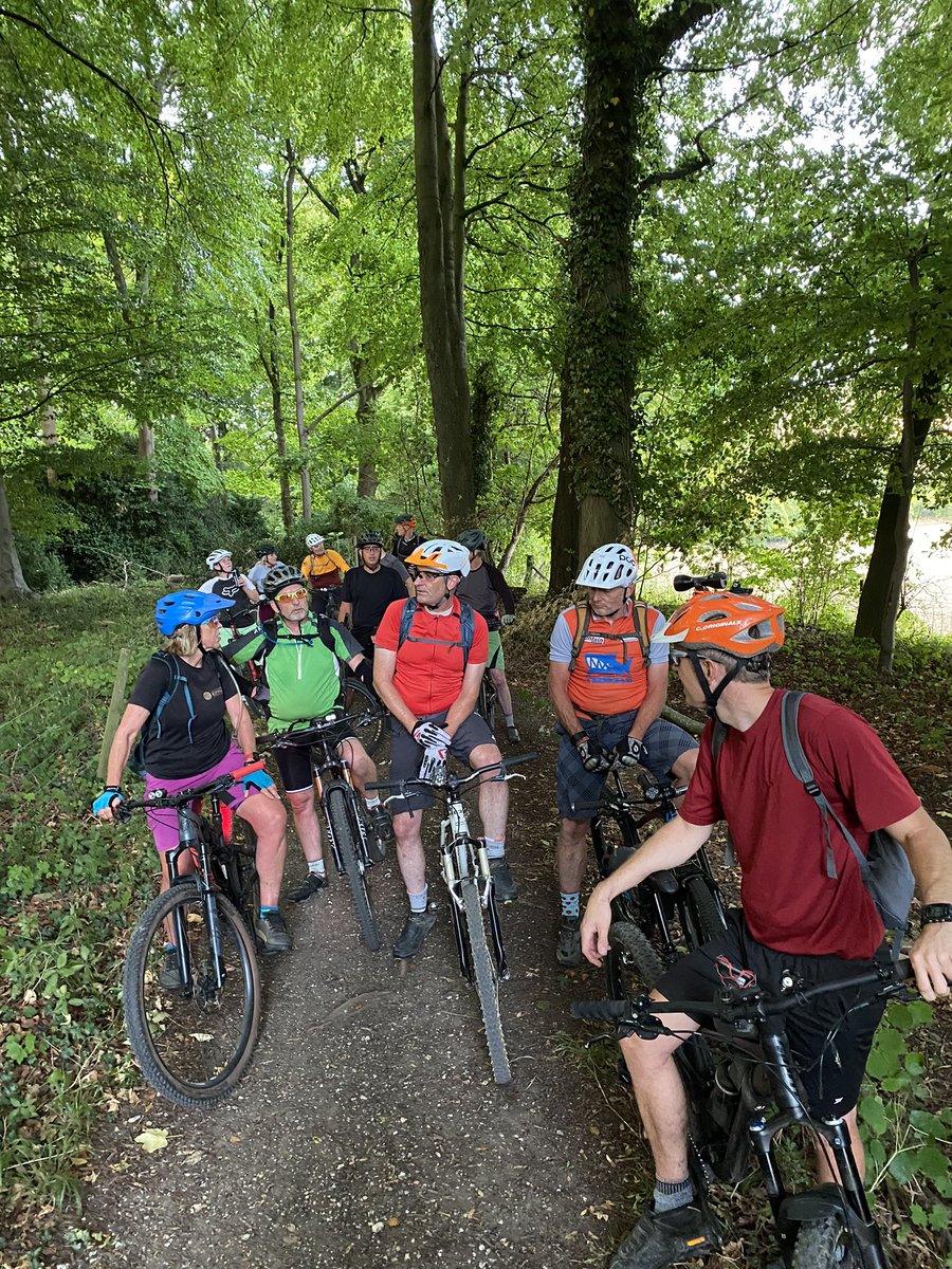 catbookerfit's tweet photo. Thank G itβs Friday and we get to do more of this at the weekend! π΄π. Loving the off road in the fabulous Wendover area. Contact me about group rides with @otecbikes @wendover_news #cycle @pedal #fitness #offroadies #mtb #marin #otecbikes #catbookerfitness https://t.co/NhiBhJv7pB