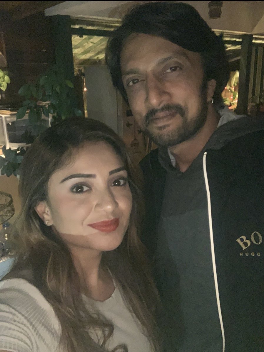 Karunya_oficial's tweet photo. Happiest bday to a vry handsome,stylish and versatile actor of our Indian cinemas @KicchaSudeep sir 🎂🎊💐🤗more sucess and happiness for u sir cheers 🤟🏼💐🤗🥰#HBDKicchaSudeep https://t.co/25vwyQPQM2