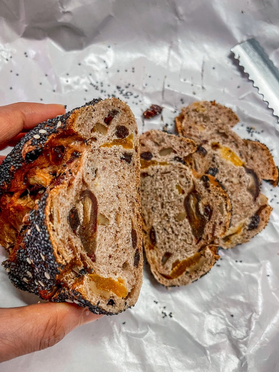 BunsengSopida's tweet image. Fruit bread ของ conkey’s bekery อร่อยมากๆ หนึ่งในใจเลย #fruitbread #leandough