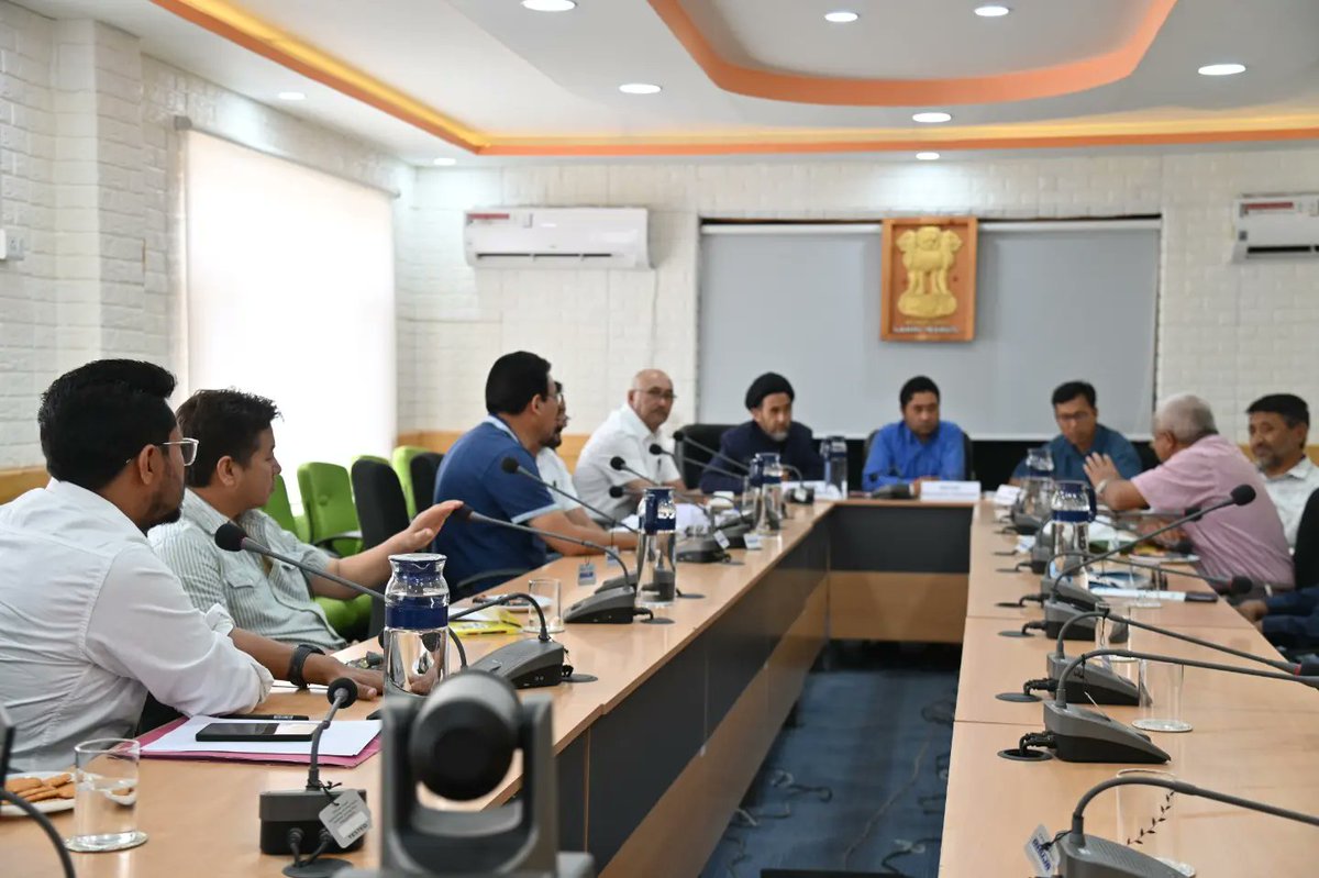 DIPR_Kargil's tweet photo. Ministry of New and Renewable Energy  to provide solar water pumps on 80% subsidy

@LAHDC_K convenes meeting to discuss convergence of financial resources to support farmers

@lg_ladakh @santoshsukhdeve @KargilKreda https://t.co/GfRNmeNvVV