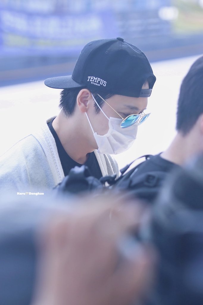 harudonghae's tweet photo. 220902 ICN 출국 ✈️
🕶️
@donghae861015 
#동해  
#이동해
#donghae
#슈퍼주니어 https://t.co/2cxrxIaohZ