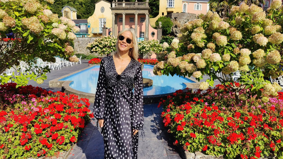 AndySmithTV's tweet photo. Live yesterday from @PortMerionSL village in North Wales for ITV Comps into 'This Morning' &amp; Loose Women'. @katelawler presenting + @rhianeleri producing &amp; directing. #Fx9 @LiveU #Lu600.  Backhaul via variable 4G, a bit of variable 5G and KaSat on standby. https://t.co/D0zYke8W7c