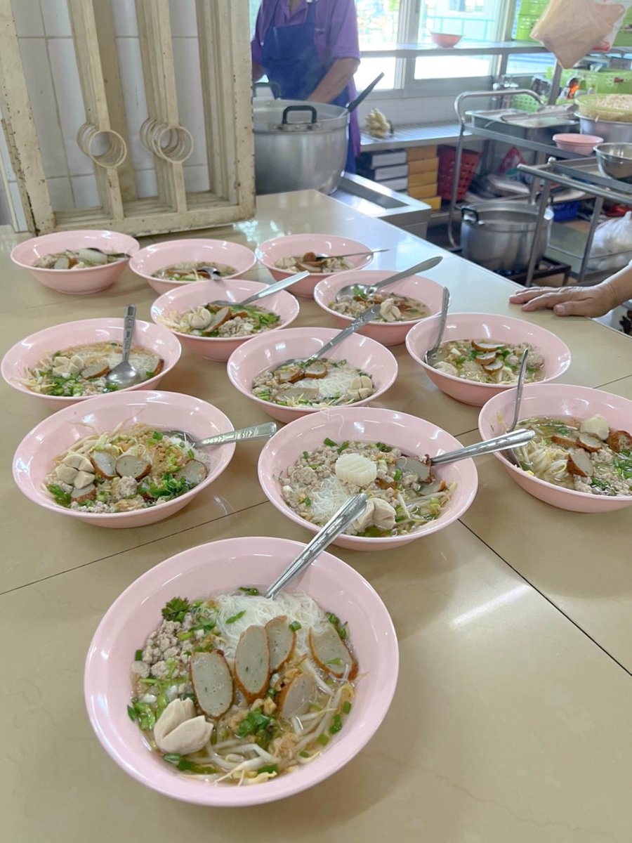 tasteofme_co's tweet photo. ภาพบรรยากาศกิจกรรมทำบุญวันเกิด Jung Kook Day A Fan Project by TASTE OF ME 🎉
📍ณ บ้านสิทธิดา ศูนย์พัฒนาการเด็กพิการ
#JKDAY_TH #JungKookDay #JKBirthdayProject https://t.co/3JutIHF66V