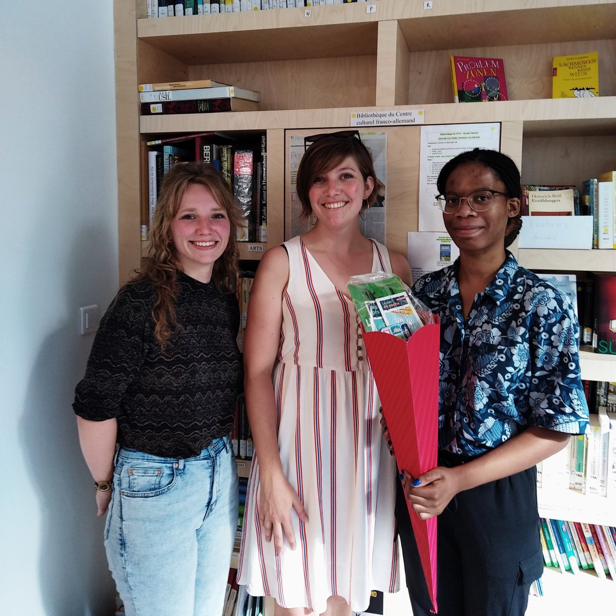 C'est la rentrée au CCFA et l'équipe des représentantes du <a href="/DAAD_Germany/">DAAD News</a> à #Nantes est désormais complète avec Lisann WORCH, animatrice mobiklasse.de, Eske Ewen, lectrice du #DAAD à <a href="/NantesUniv/">Nantes Université</a> et directrice du CCFA, ainsi que Bernice Kebano, assistante d'enseignement😀