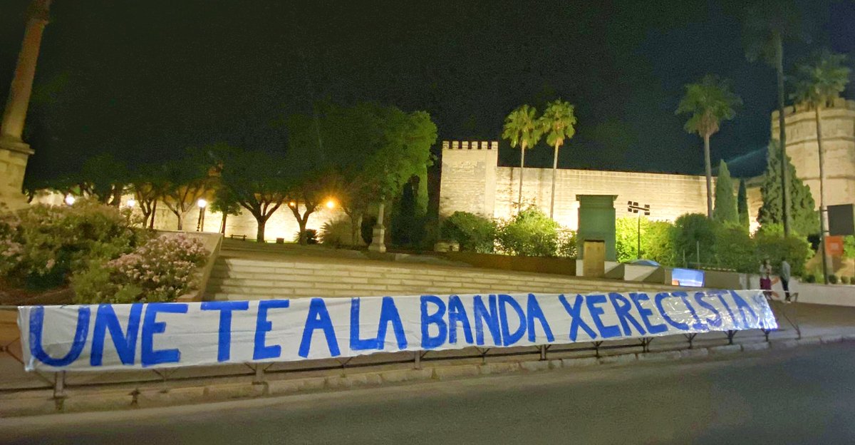 KolectivoSur91's tweet photo. ¡Jerez se llena de xerecismo!
Vamos @XerezDFC 
#SomosUno
#UneteALaBandaXerecista
Saca carnet del Xerez Deportivo, vente a fondo sur a dejarte la garganta
✅ Sábado acude al entreno
✅ Domingo en la sede desde las 14:00 vive la previa
✅ Recibimiento a los jugadores 17:00 tribuna https://t.co/qZjeoJHhOM