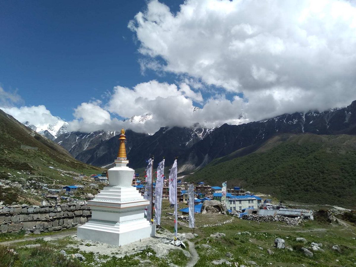 HikerTreks's tweet photo. Langtang valley trekking is one of the best and popular route in Nepal, also easy and short trekking. #hikerhimalayatreks #langtangvalleytrek #populartrek #Kathmandunepal https://t.co/PYMOPsvvAn