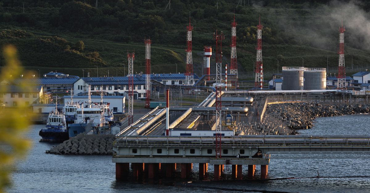 G7 finance chiefs seen advancing Russian oil price cap plan reut.rs/3RabQpO