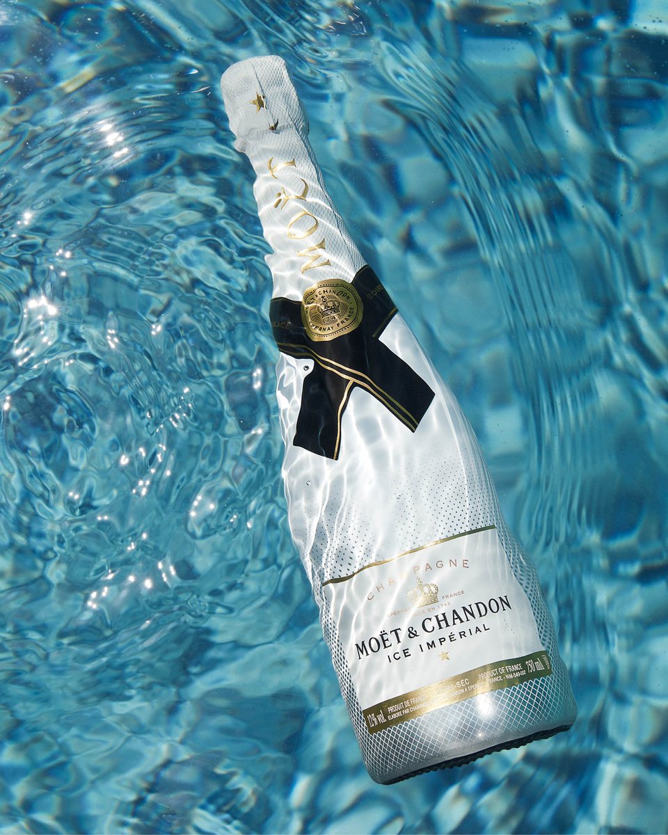 JDicoval's tweet photo. ¿Cuál es el plan para este fin de semana? ¡Llévame contigo!🥂
#Moët #Champagne #Dicoval https://t.co/5ts4PhXtXo