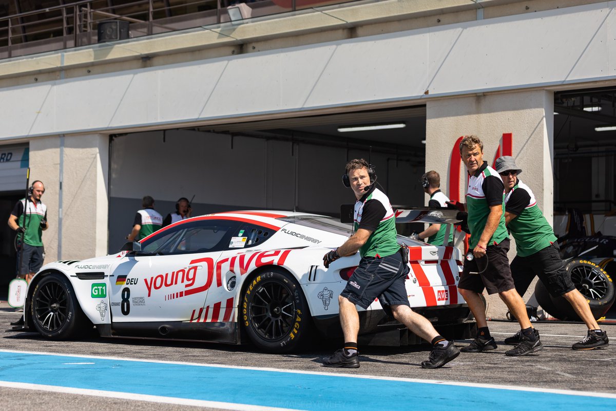 robertovery's tweet photo. YOUNG DRIVER #IMAGEBYOVERY Shot for @motohistorics #AstonMartin #dbr9 #franzwunderlich #motohistorics #ventureengineering #dixmilletours #peterauto #paulricard #youngdriver https://t.co/IaZW6fdAKv