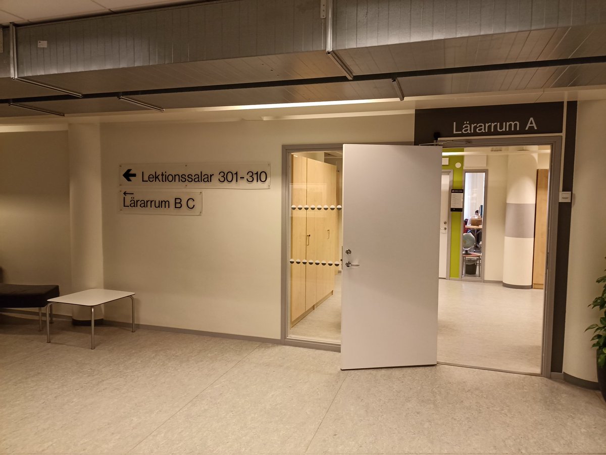 FpMobilitat's tweet photo. Dediquem la segona jornada de treball del #DAMASproject @EUErasmusPlus a Borås 🇸🇪a visitar l'escola d'adults i centre d'FP Vuxenutbildningen per conèixer el seu funcionament i celebrar-hi l'última reunió. https://t.co/Pw5kDOprpf