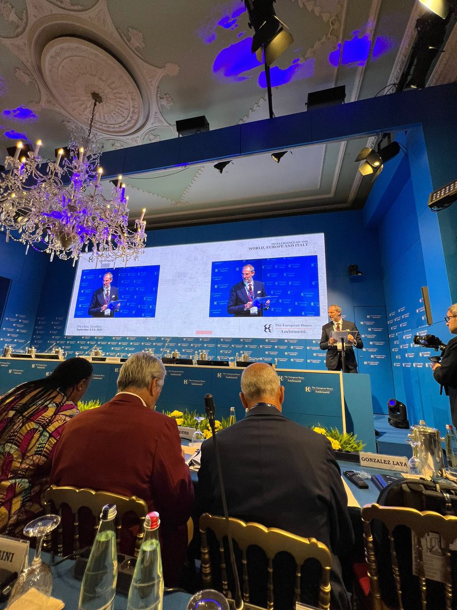 claudio_bassoli's tweet image. Presente anche quest’anno al Forum @Ambrosetti_ per ascoltare voci autorevoli e contribuire a una giusta ripartenza del Paese.

#Cernobbio2022 #Ambrosetti @ValerioDeMolli @HPE_IT