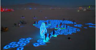 j0iningthed0ts's tweet photo. “I was both inspired by the Ross Ice Shelf’s natural beauty [and] terrified by the melting and potential destruction of such an important landscape,” says Jen Lewin.. 
#BurningMan #BurningMan2022  #lastocean #RossIceShelf #Antarctica #digitalart https://t.co/Rr8TkvL0DY