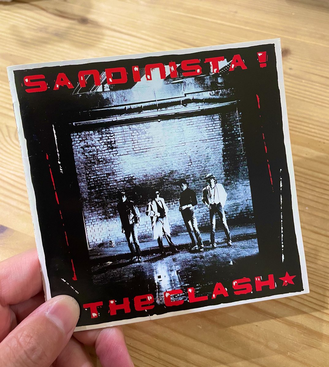 OKASHI6969's tweet photo. 夜歌
The Clash
Version City
https://t.co/qRCc5XsdLQ @YouTube
#TheClash
#VersionCity
#帰るよ
good night🤤💤 https://t.co/5ue7fiQScG
