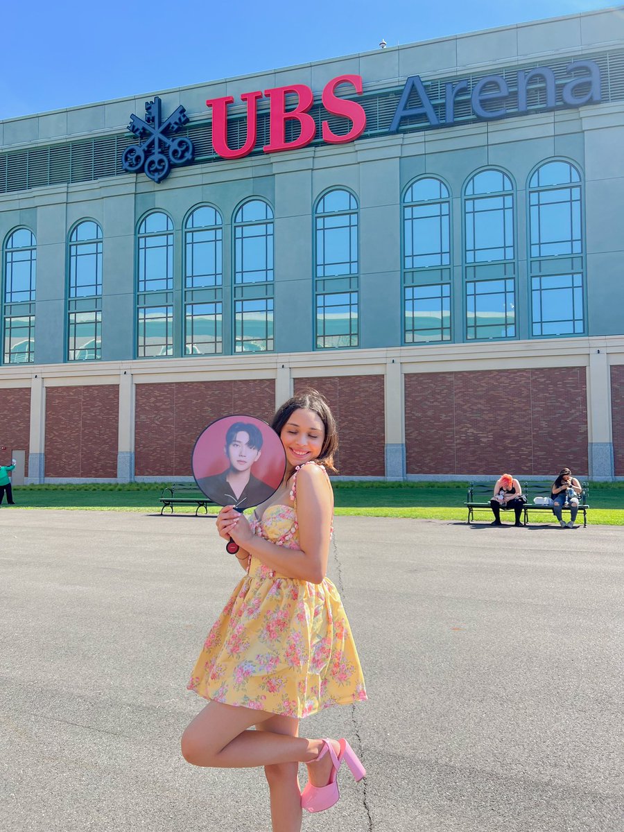 triianaa03's tweet photo. joshuas gf 🤍 #SEVENTEENinNYC #LookAtMaFit #SEVENTEENinBelmont https://t.co/tdX21OvuB8