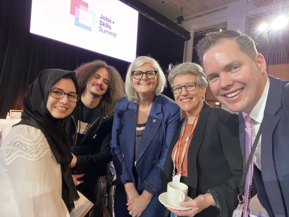 So proud of Shaima and Nathan for telling their stories and making such a powerful contribution to the #JobsSummit. They did a brilliant job and will generate some very important changes ⁦@Brotherhoodinfo⁩ ⁦@sammostyn⁩