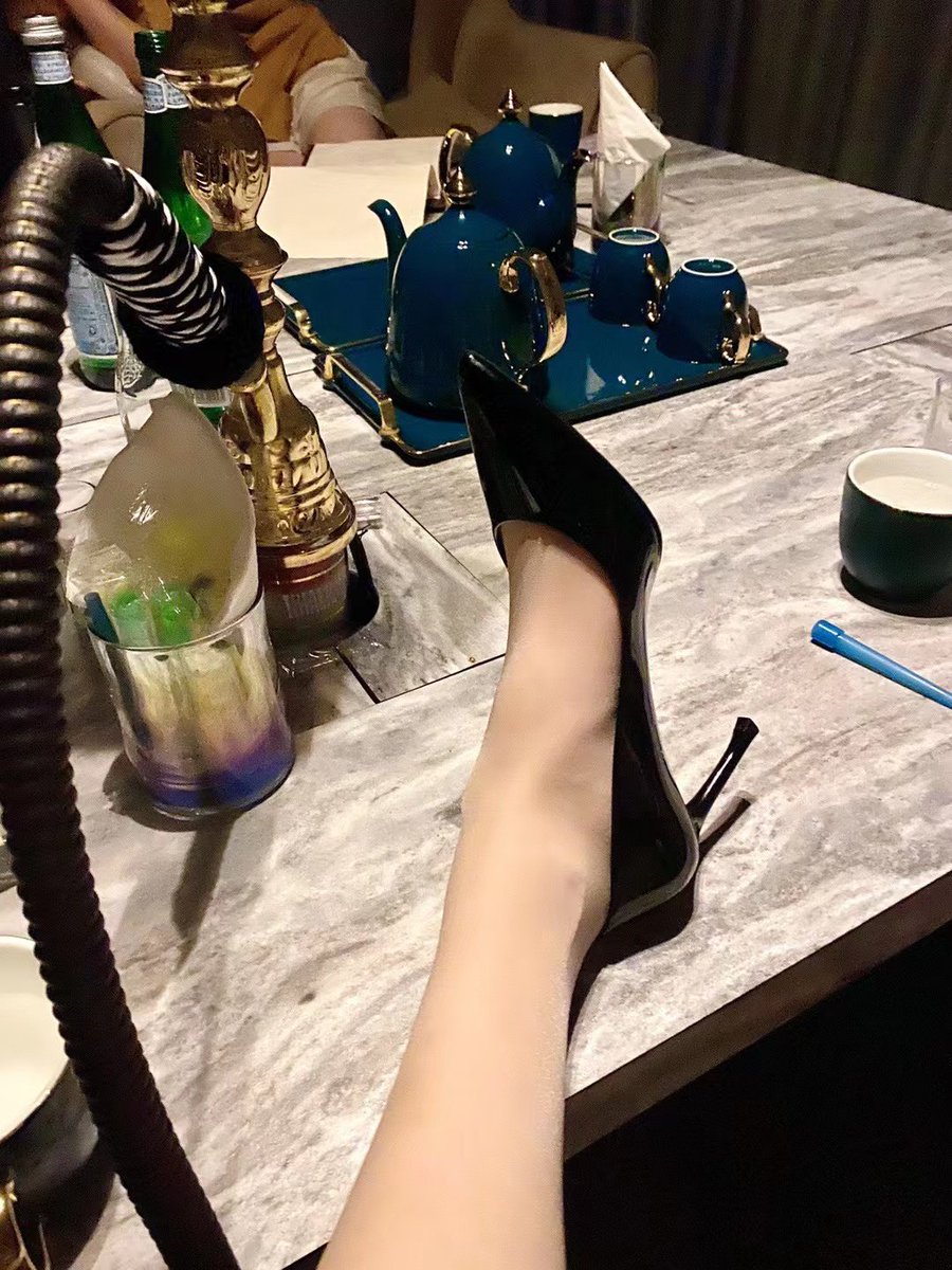 #汲润绝妙触感 @Sjrun_  S2诱惑无限，薄透得像没穿一样！穿裙子为什么要穿内裤呢？我就只穿个丝袜！
#汲润丝袜 https://t.co/CBfXcQOMJZ