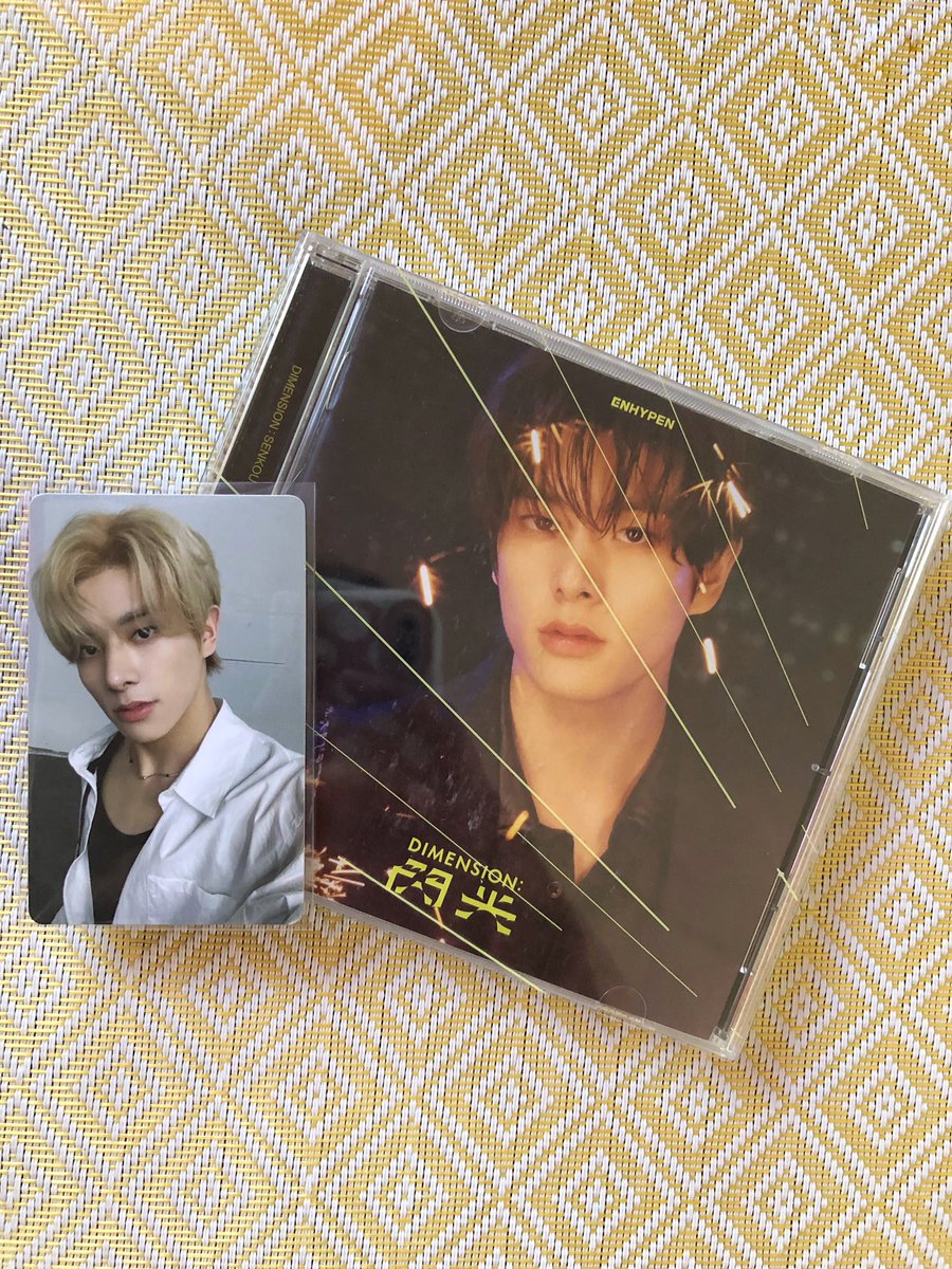 shelovesjaKeyy's tweet photo. #SLJK_buys 

Aahhhh finally umuwi na solo jacket ko and Jake Adonis pa napull ko grabe sobrang happyy koooo huhu thank you so much sa smooth transaction @XeraMail pinagbigyan mo pa ako 🫶huehue sorry medj na late feedback daming school works. 

#LoveXera https://t.co/sccyLOKhIh