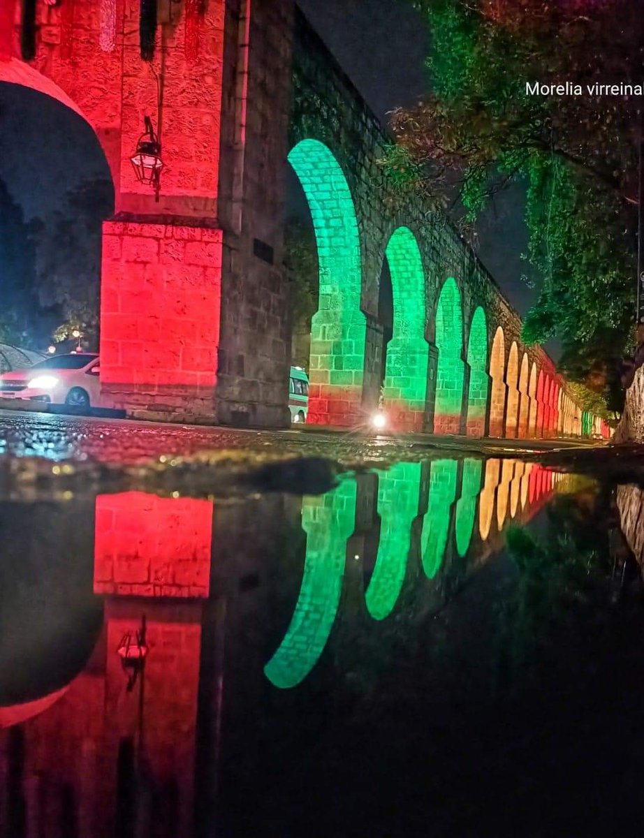 Chingonalandia's tweet photo. Les dejo un pedacito de lo majestuoso que es Morelia. 😍💚

#Morelia #MoreliaBrilla #Moreliademisamores #Michoacan #Amorelia https://t.co/g40BeKRjNK