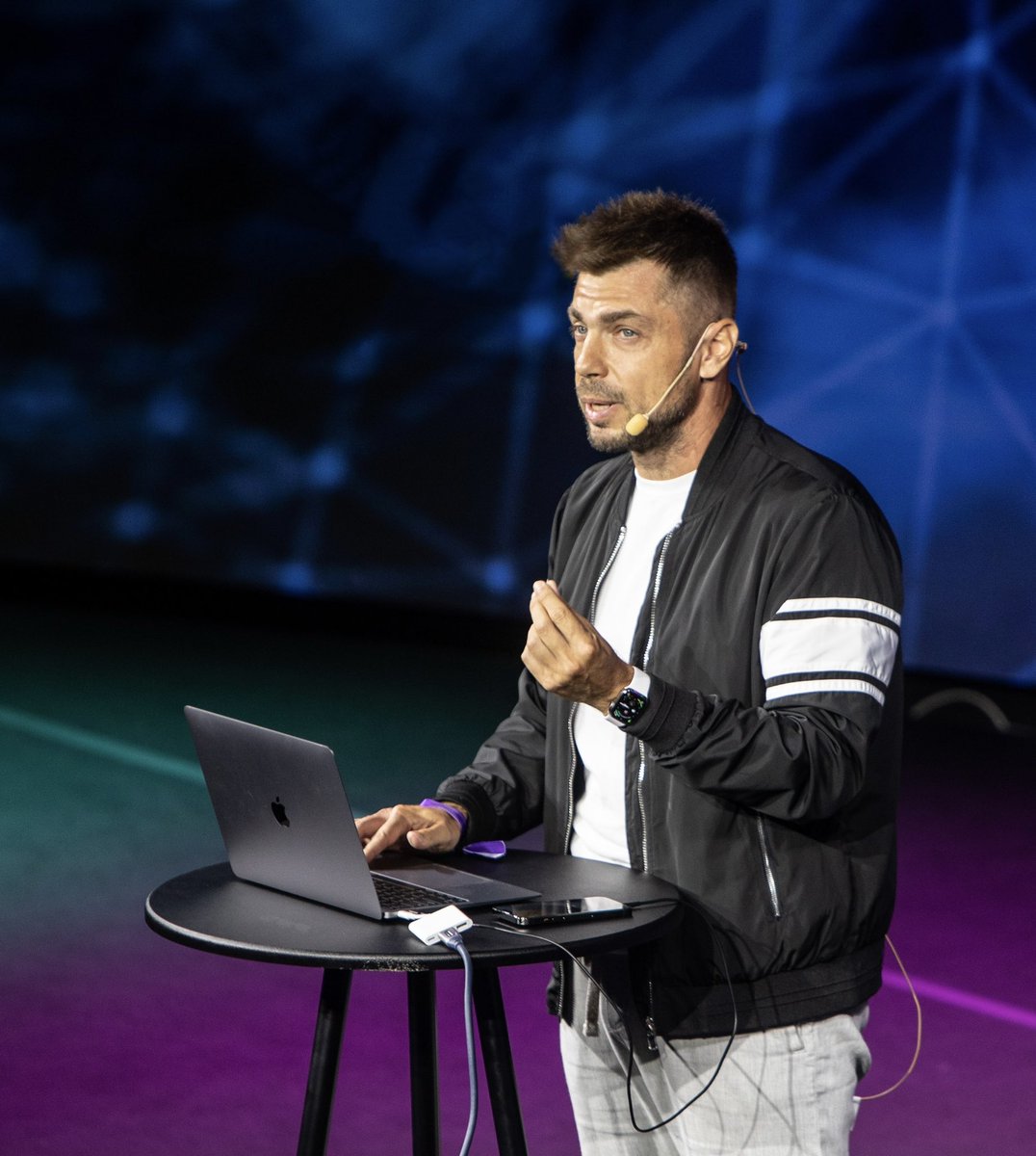SerjKorj's tweet photo. It was incredible 7 minutes on the @solana @hackerhouses stage at Stockholm 👏 Thanks for this opportunity 🙏 https://t.co/nHqbjW7cqI