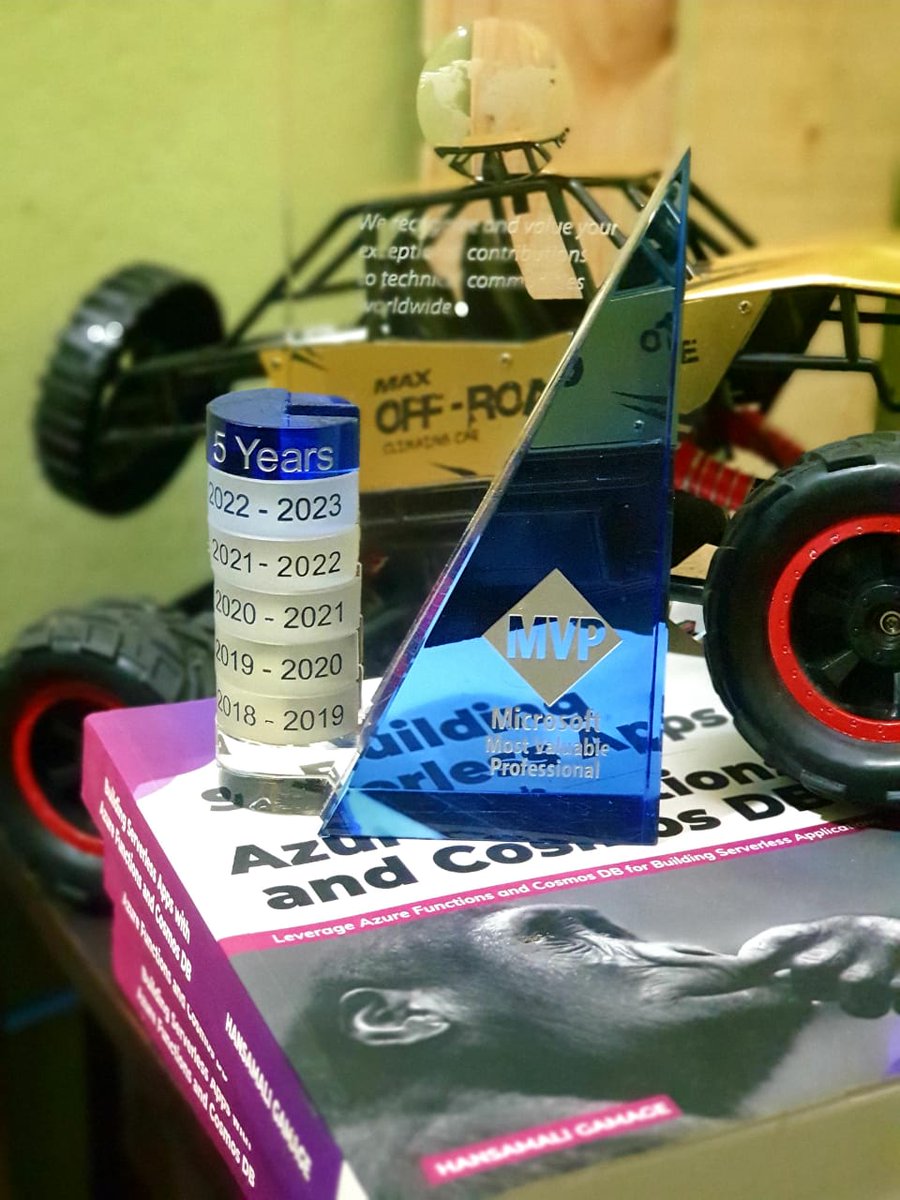 HansamaliGamage's tweet image. It&apos; been already five years. A token of appreciation from Microsoft to me for the community work I have done. These sort of simple things gives me more energy for another 10 years to do more work with the developer communities in Sri Lanka  #mvp #community #techgirlsl #girlspower