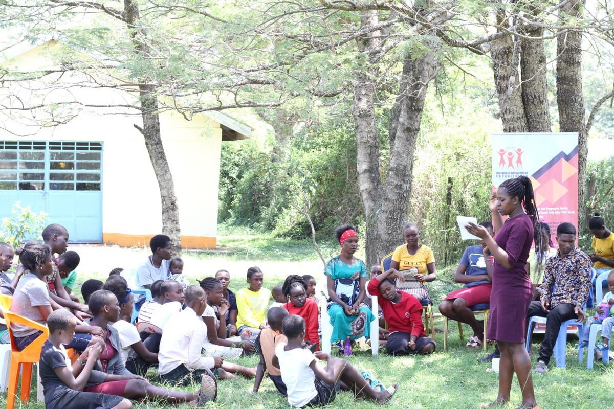 gikzsam's tweet photo. Child Marriage denies children right to education ,compromises the health of child adversely. @TunawezaEmpower is committed to working to ensure we put an end to all sorts of child harmful practices.
#pamojatulindemtoto.
#endchildmarriage.
#ShiftForChange https://t.co/0s0Eh9vsQd