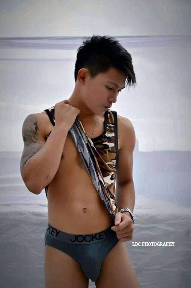 Jakechua21's tweet photo. Hindi naman Masama magpakita ng katawan o kaya naka undies lang as long wala kang naapakan na tao at wala kang nasisirang pagkatao
Hindi Masama maging Proud sa Sarili
Basta lagi mong Tandaan Pwede ka Mainis Bawal Makialam 😉

Follow Me Guys ❤️
Papa Jake https://t.co/mODPwo4G4z