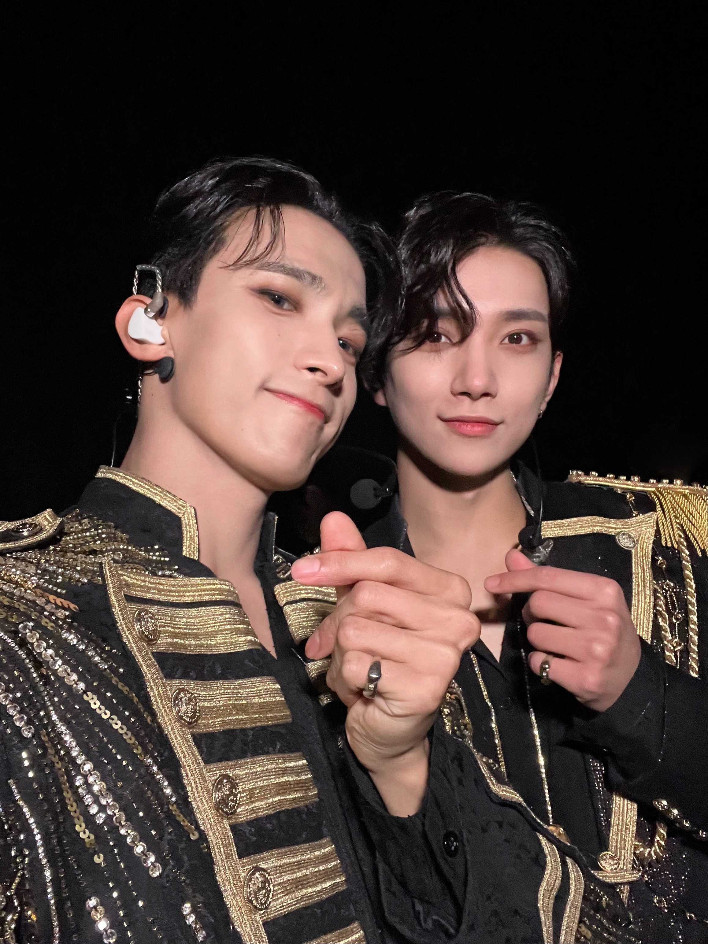 seventeen-on-twitter-17-s-new-york-hoshi-joshua