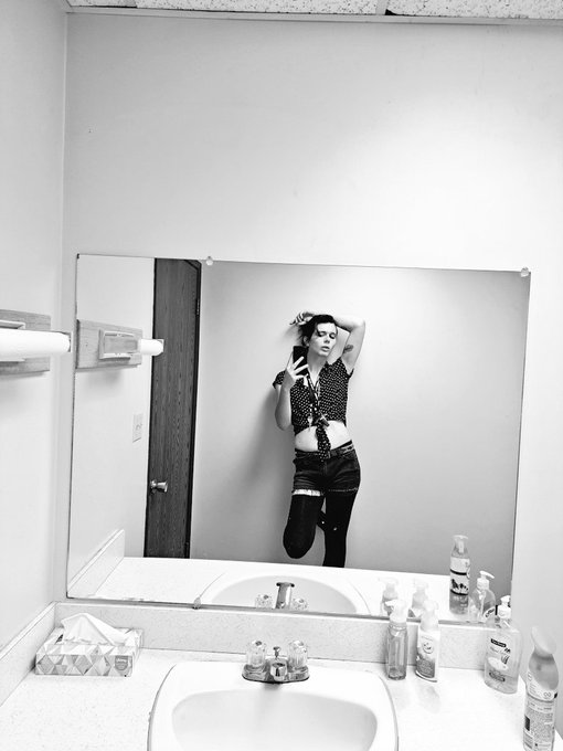 (f)Art. 🖤💨✨️ https://t.co/rCH3N2G7b4<a href="/tag/wonderwoman"class="tags"><span>#wonderwoman</span></a><a href="/tag/transwoman"class="tags"><span>#transwoman</span></a>