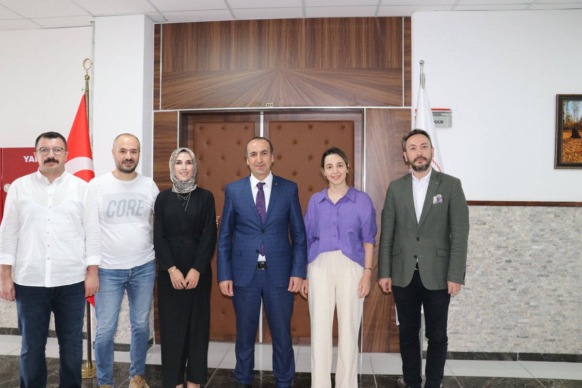 TEMA Bingöl İl Temsilciliği İl Milli Eğitim Müdürümüz Sayın Halil Yücel'i makamında ziyaret ettiler. Ziyaretleri için teşekkür ederiz. <a href="/tcmeb/">Millî Eğitim Bakanlığı</a> <a href="/bingolvaliligi/">T.C. Bingöl Valiliği</a> <a href="/halilyucel6060/">Halil YÜCEL</a>