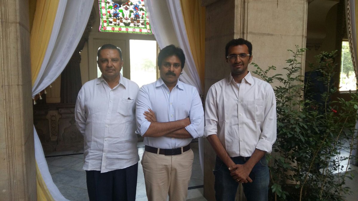 royallocations's tweet photo. FLASHBACK : Happy Birthday to Pawan Kalyan & wishing him. Remembering the 2016 Film long schedule of ' Sardaar Gabbar Singh ' did in Gujarat. Directed by Bobby Produced by Pawan Kalyan & Sharrath Marar
Call +919898279640 & +917485949640
#LineProducerGujarat
#GujaratFilmLocations https://t.co/OUOzIbkjNq