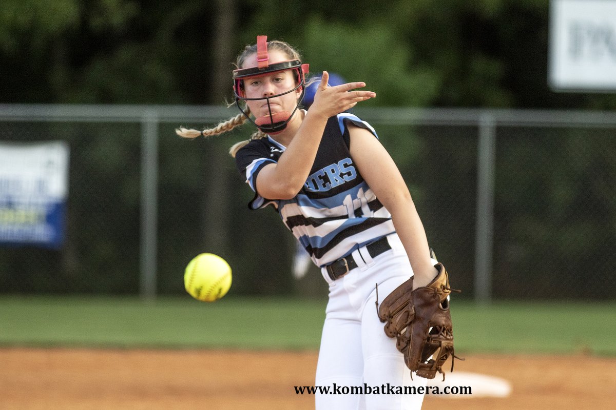KombatKamera's tweet photo. Starr's Mill HS softball hosts Lagrange HS in a home conference game. Lagrange wins 14-3 against a determined SM team. https://t.co/FrtKDJgVRE  

@starrsmill @StarrsMillHS https://t.co/rGbf0OlKz3