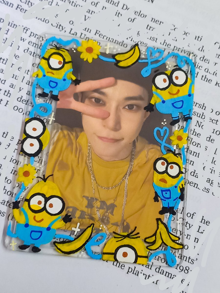 xoalsophx's tweet photo. doyoung kuromi ❌️
doyoung minion ✔️
thank you @fullsunhues #paintedbysan 🫶🏼 https://t.co/qY7lMCJbHf
