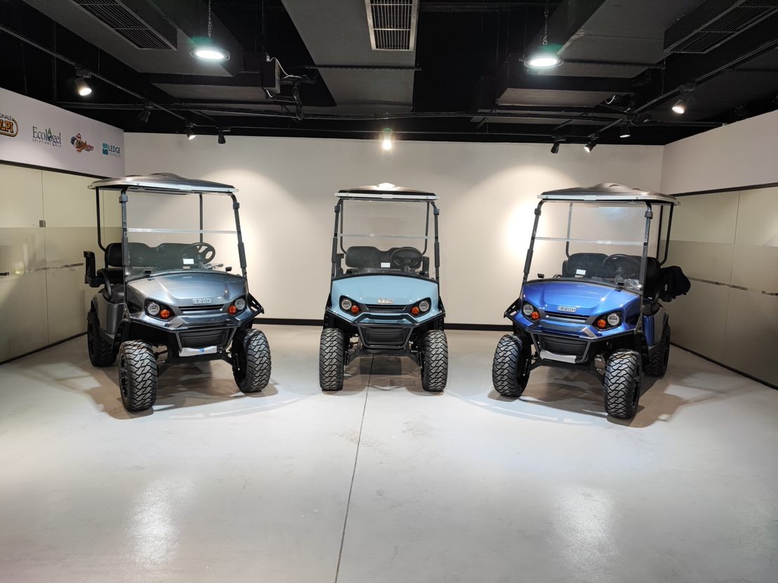 VentanaLLC's tweet photo. !! Delivery Day !!
E-Z-GO® Express™ S4 golf carts are going out for delivery to one of our customers in UAE.

For more information please contact: 
Email: info@ventanallc.com; Tel: +97143231603; 
Website: https://t.co/jsy5SeE8yG

#EZGO #Cushman #ExpressS4 #golfcart #ventanallc https://t.co/Jvb8DyPxog