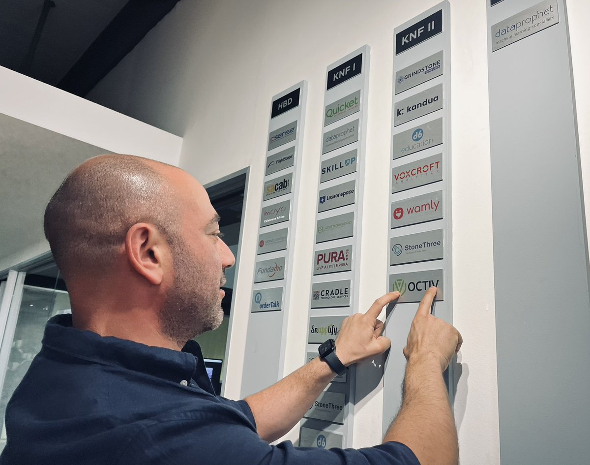 Founder <a href="/mfawzy/">Mark Fawzy</a> adding the #Octiv Fitness logo to the <a href="/KnifeCap/">Knife Capital 🔪</a> #VentureCapital Investment Portfolio wall among some other SA growth co greats! 🍾 itweb.co.za/amp/content/8O…