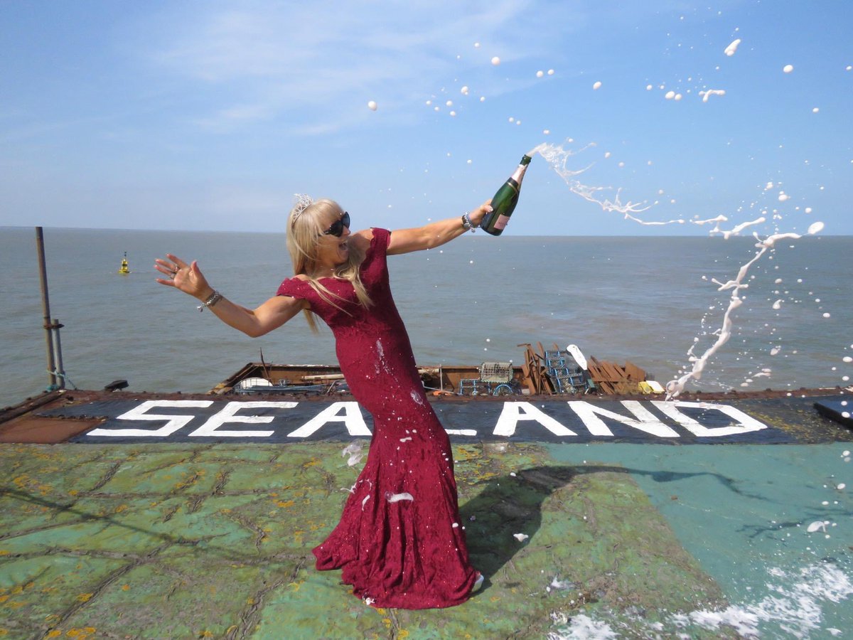 SealandDuchess's tweet photo. Happy 55th Anniversary to the Principality Of Sealand.
02 September 1967-2022
E Mare Libertas ❤️🤍🖤 @MaunsellForts @SealandGov #principalityofsealand #micronation #independace #OnThisDay #seafort #pirateradio https://t.co/XWj1jhIohK