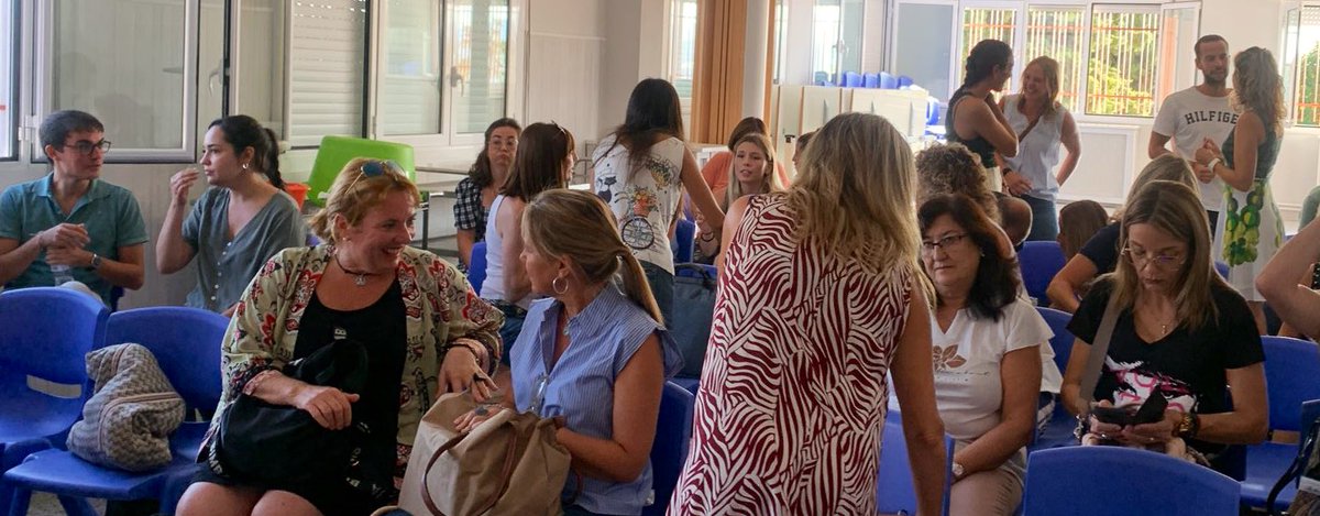 Bienvenidos a un nuevo curso escolar lleno de nuevos retos e ilusiones por enseñar y aprender. Ayer arrancamos motores en <a href="/Colnsmontserrat/">NS Montserrat Parets</a> y nuestro equipo docente y personal del centro ya está en marcha!

#vueltaalcole #iniciodecurso #IAMarenales #IAMnsmontserrat #nsm