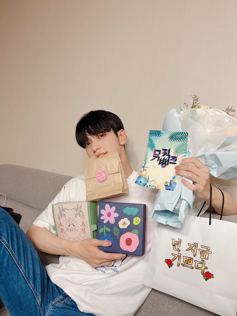 csbshour's tweet photo. mc soobin was so iconic and so loved ♡ https://t.co/50ic5jCBMK