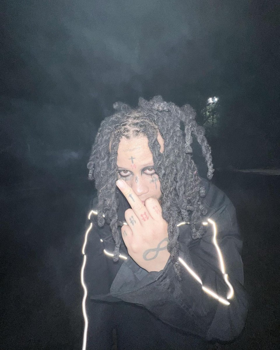 trippieredd's tweet photo. Please come back in my arms 👁🖤 https://t.co/NarzlVpmY6