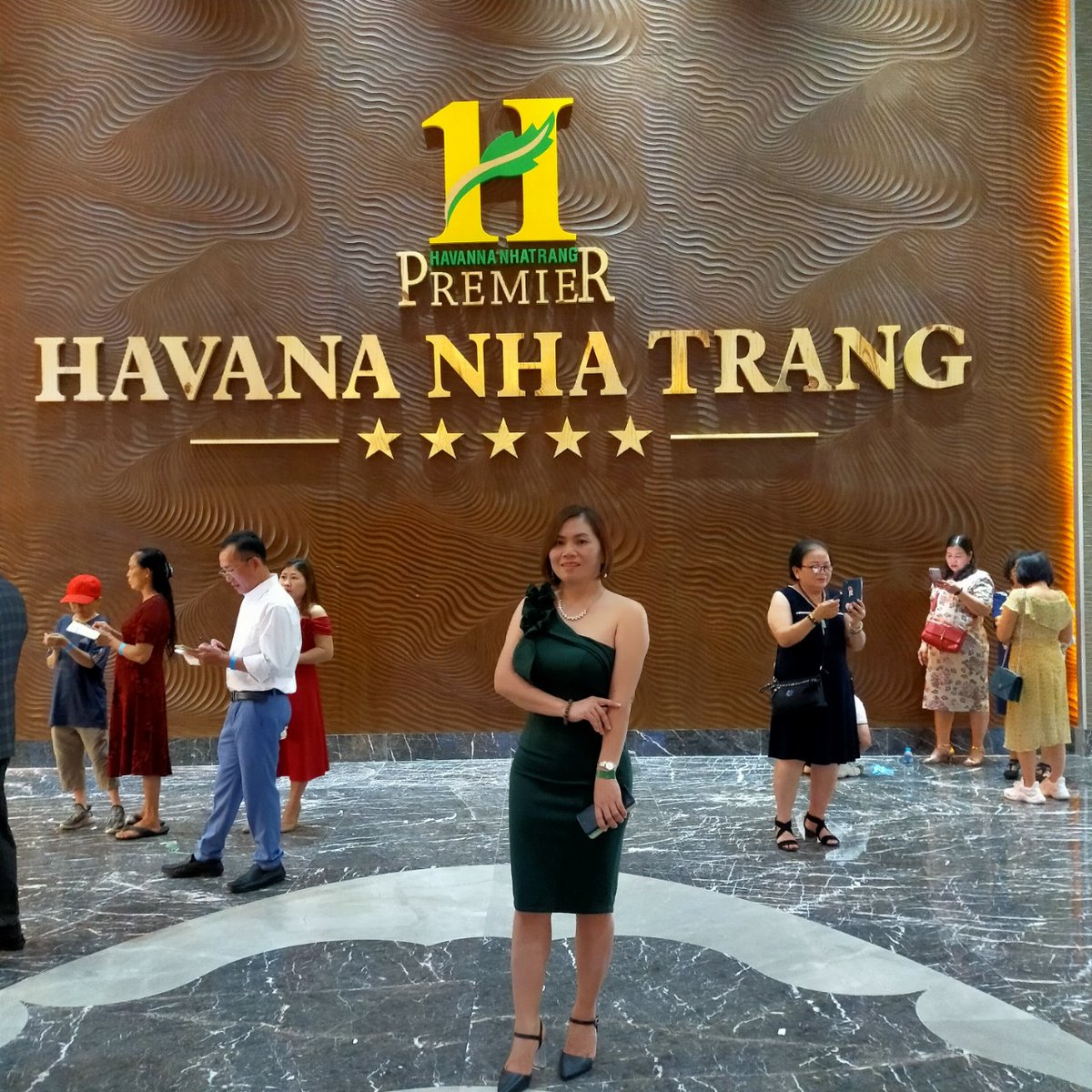 Trang thuy tweet media