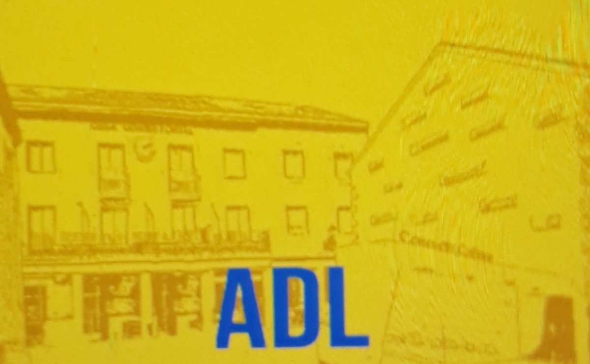 Detalles camiseta de juego 
Equipos ADL temporada 2022/23;
<a href="/cdsanmarcial/">CD San Marcial</a> <a href="/efblardero/">Escuela Fútbol Base Lardero</a> <a href="/ADLLardero/">ADL Asociación Deportiva Lardero</a> #somoslardero. Iglesia San Pedro, Crucero, Ermita San Marcial, <a href="/AytoLardero/">Ayuntamiento de Lardero</a>, Casa de Cultura #caráctercigüeno.