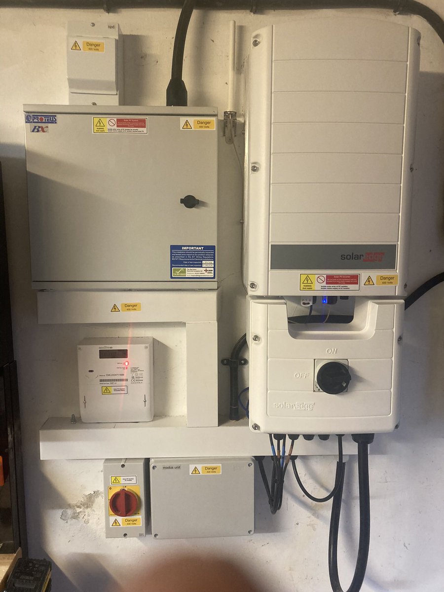 JPoweElectrical's tweet photo. I really enjoyed carrying out this install this week good way to start my solar journey at the deep end #solarenergy @SolarEdgePV #RenewableEnergy https://t.co/4TyBdSQNT7