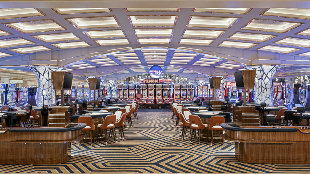 The team behind ICE London continued its preparations for the large-scale return of land-based casino industry suppliers to the 2023 show floor with a senior delegation travelling to Las Vegas to discuss industry trends, challenges and opportunities

casino-review.co/senior-clarion…