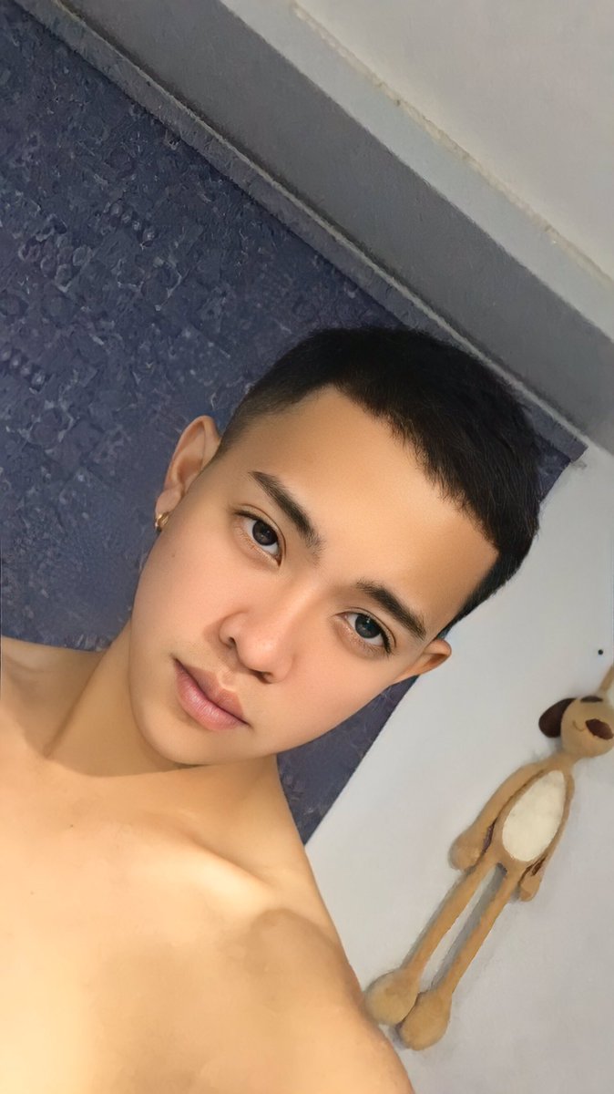 Cjducusin07's tweet photo. Hello twitter 💦 https://t.co/g9yYUUk8a9