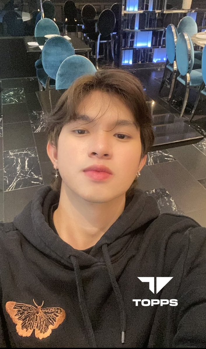 090222 | #KumuIs4U Concert ! 

Ayuda from @topclass_gilly !

Gilly is for you este Kumu is 4 U pala yun hahaha 

<a href="/kumuPH/">Kumu - Pinoy Live Streaming App</a> <a href="/topclassofc/">Top Class Official</a>

TC5 AT SM AURA 
#TopClass5onKumuIs4U
#TopClassFive