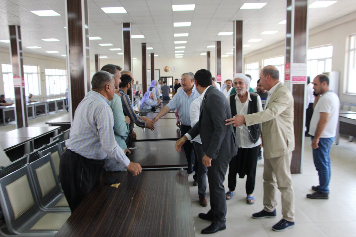 Adnanncel9's tweet photo. CHP il başkanımız ve il komisyon başkanlarımız ile beraber imam keskin buğday pazarı esnafımızı ziyaret ettik sorunlarını dinledik. https://t.co/HXb87QXnle