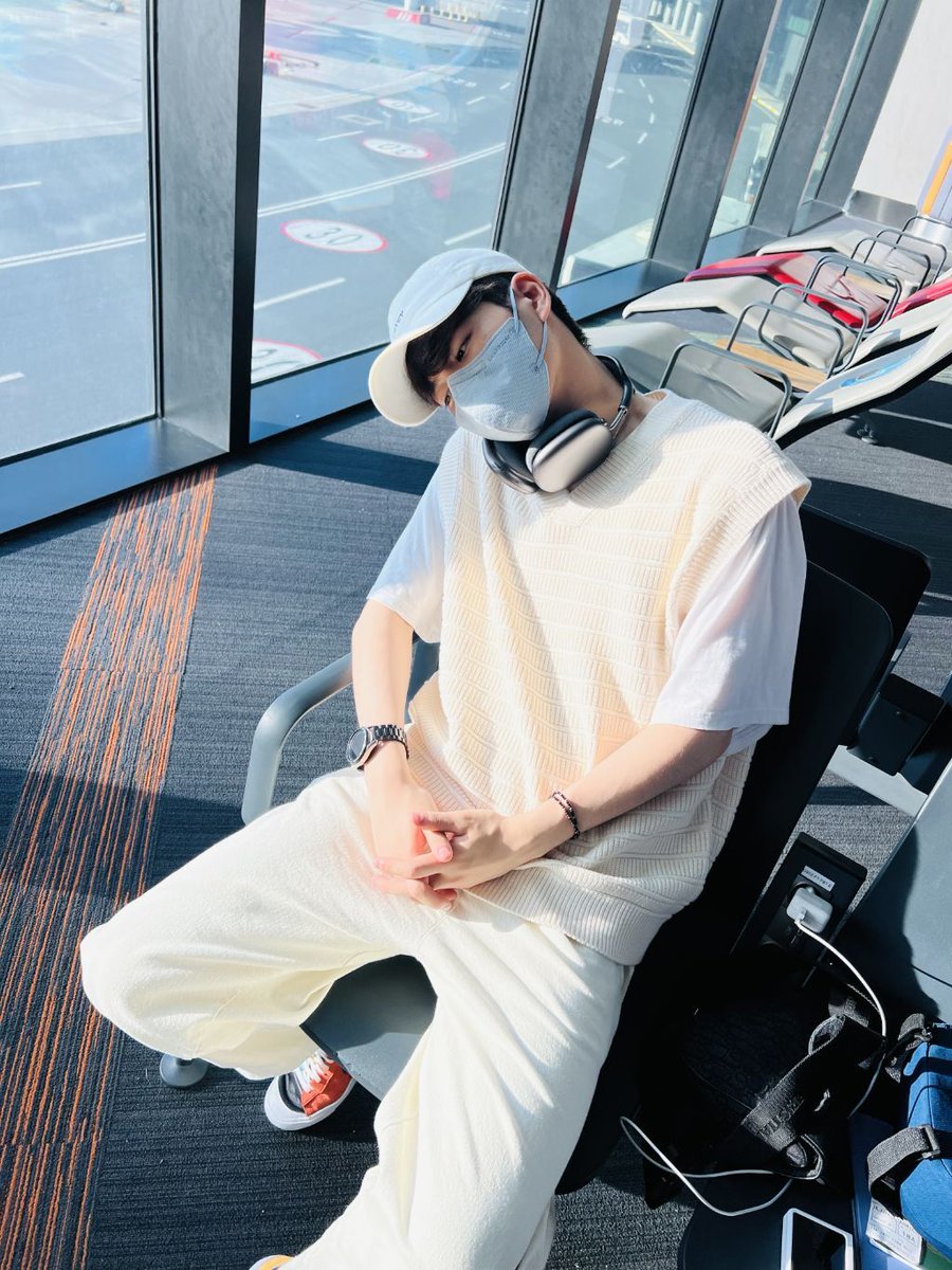 fciipher's tweet photo. 020922 || From. Ciipher

[DOHWAN] I'm finally uploading it~
Turkiye airport shot!
Memories are coming back ✨ https://t.co/r08L547v4q